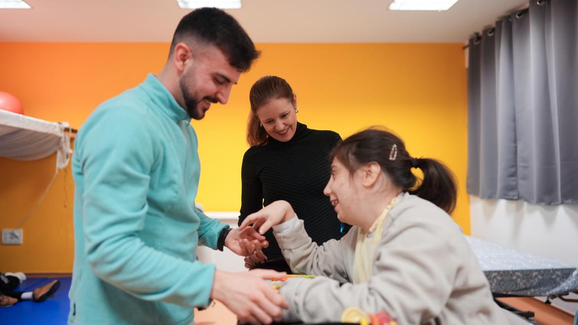 La consejera Ana Dávila durante su visita al centro 