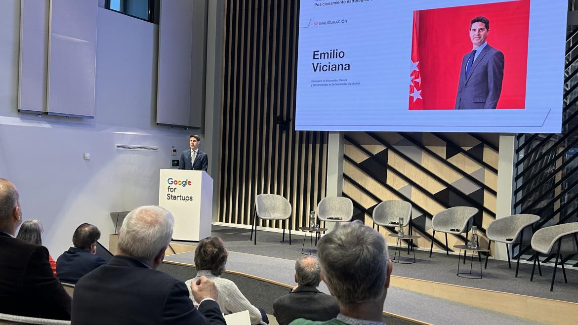 Viciana asiste a la jornada sobre los Planes Complementarios de Investigación El consejero Emilio Viciana en la jornada sobre los Planes Complementarios de Investigación
