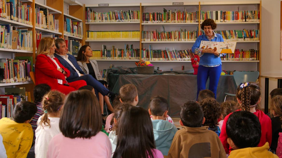 La Comunidad de Madrid imparte cuentacuentos gratuitos sobre la UE en municipios y aulas hospitalarias El viceconsejero de presidencia