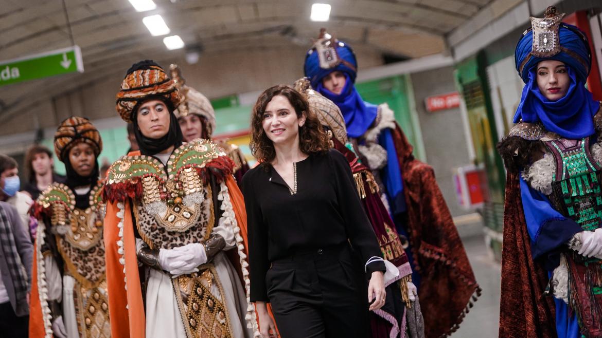 La presidenta en su visita al tren con los Reyes Magos