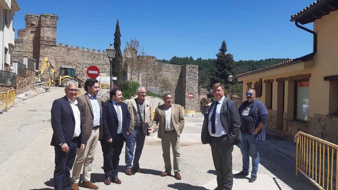 El viceconsejero durante la visita 