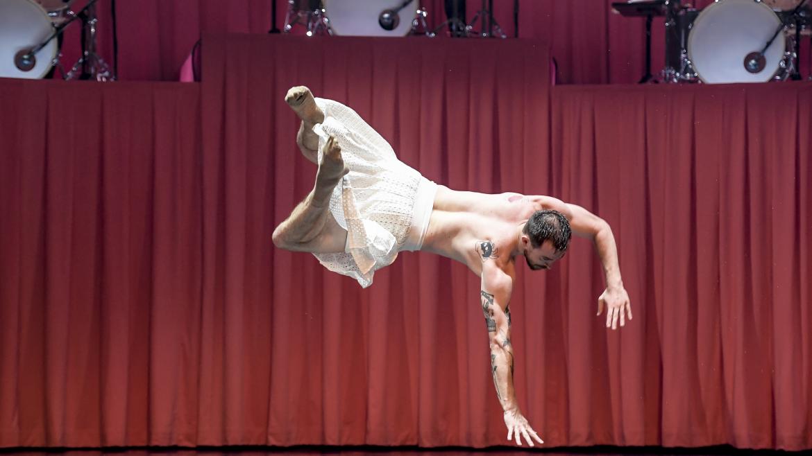La Comunidad de Madrid despide la 39ª edición de Madrid en Danza con el estreno en España de Manifesto de Stephanie Lake Una imagen de Manifiesto