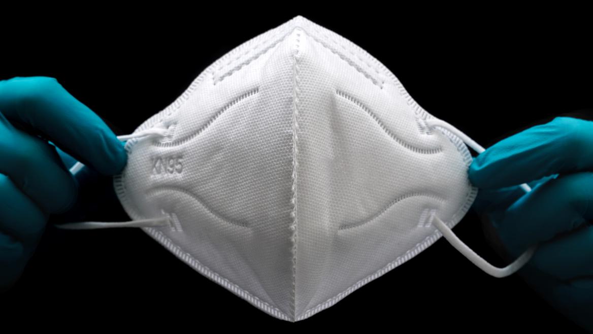 Mascarillas y guantes