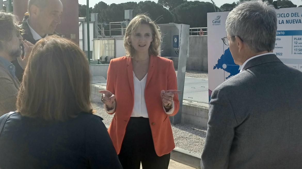 La consejera durante la visita 