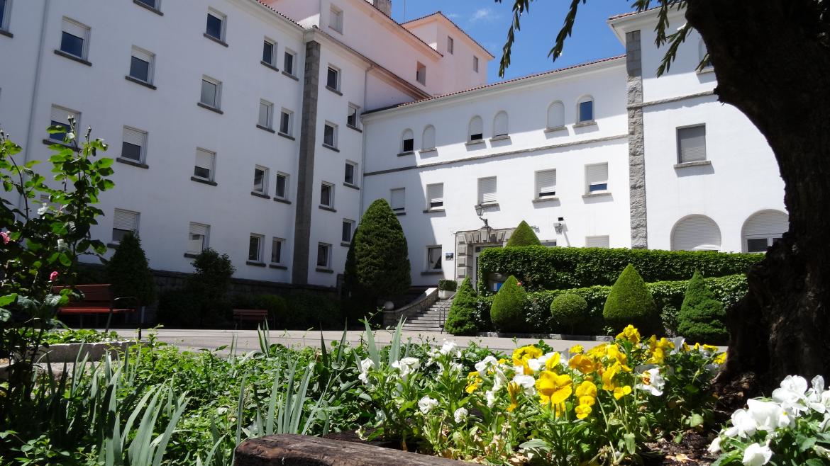 El Hospital Guadarrama en primavera