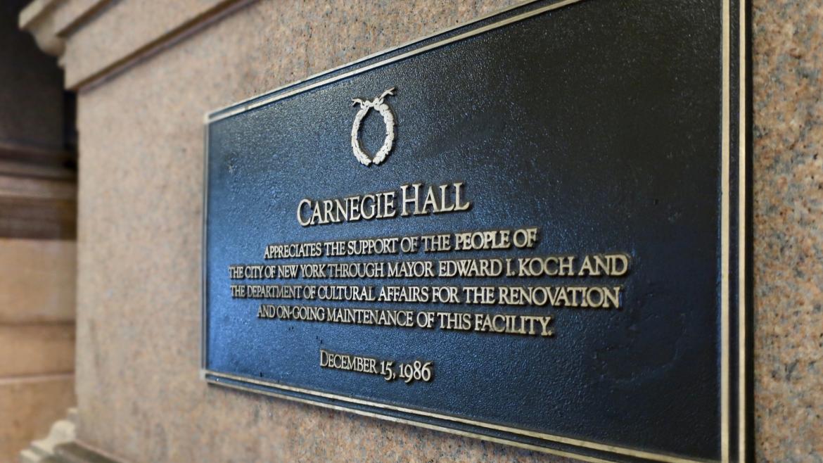 Un cartel del Carnegie Hall 