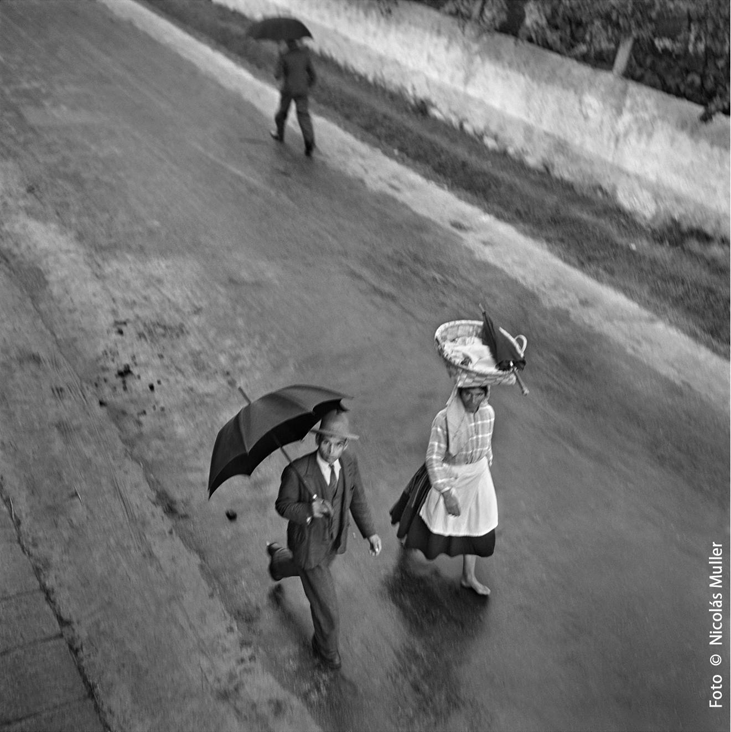Bajo la lluvia