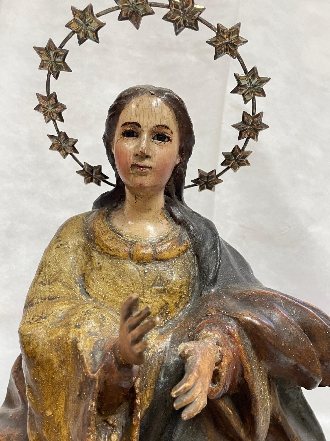 Talla de la Inmaculada Concepción antes de su restauración