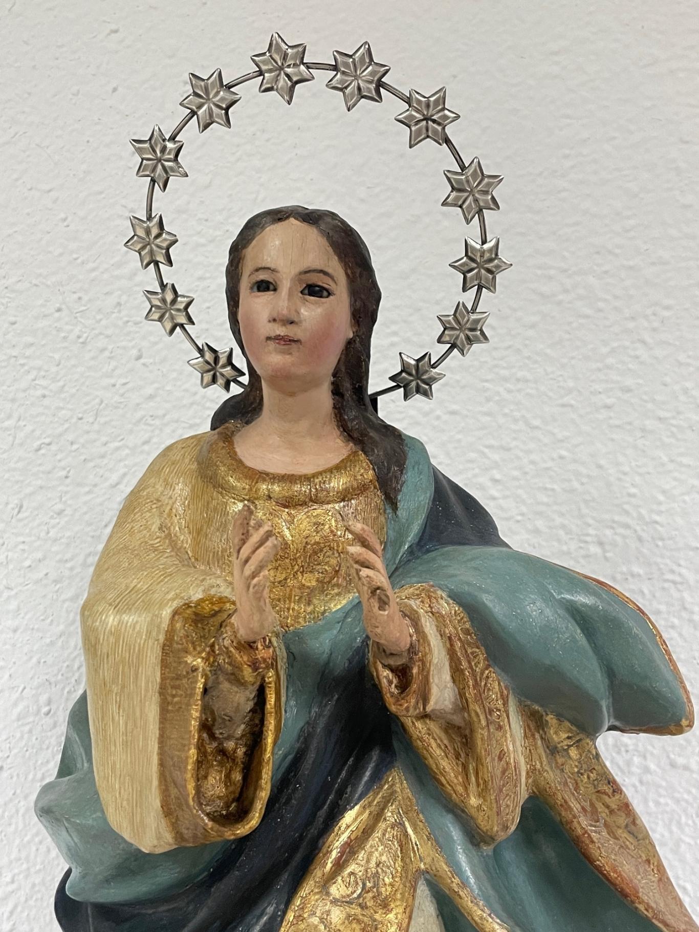 Talla de la Inmaculada Concepción después de la restauración