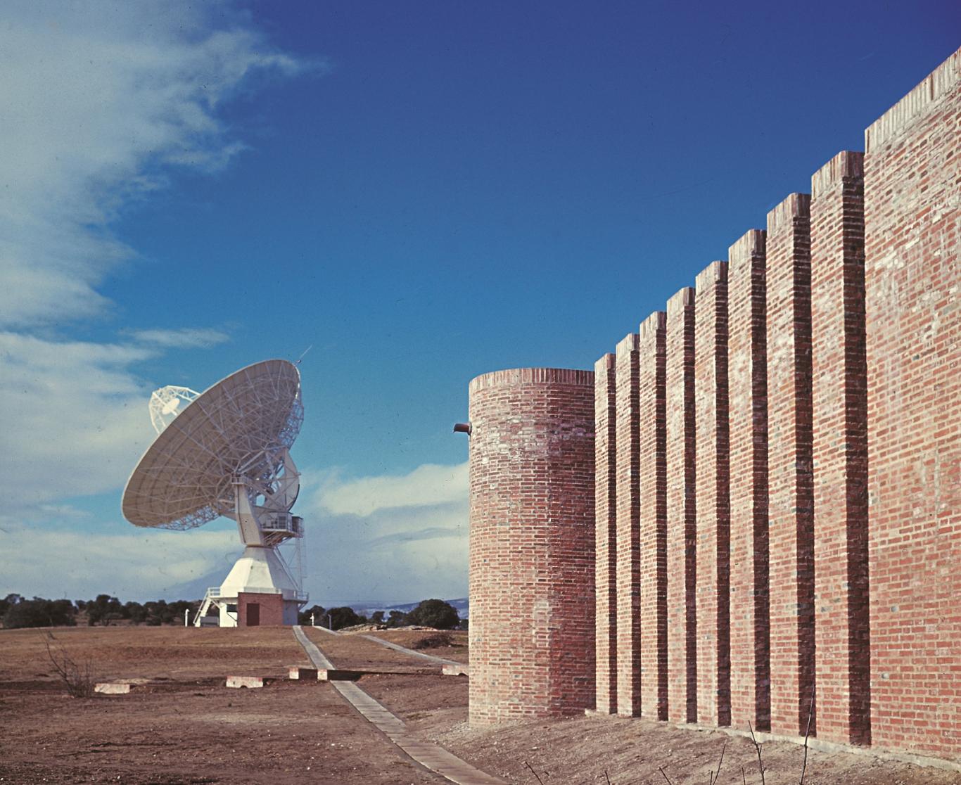 ángulo hacia antena Buitrago