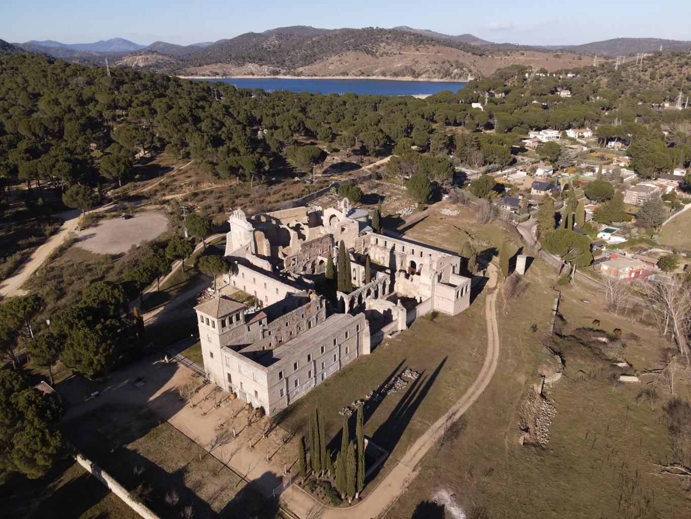 Imagen aérea Monasterio Santa María la Real de Valdeiglesias