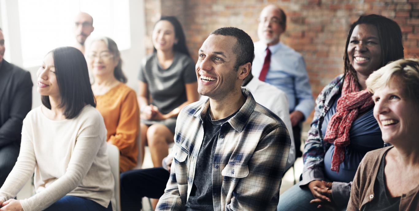 personas reunidas