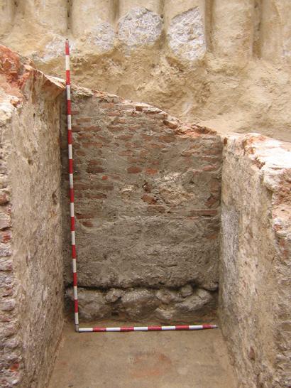 Imagen del detalle de la bodega de la excavación de la calle santiago 5