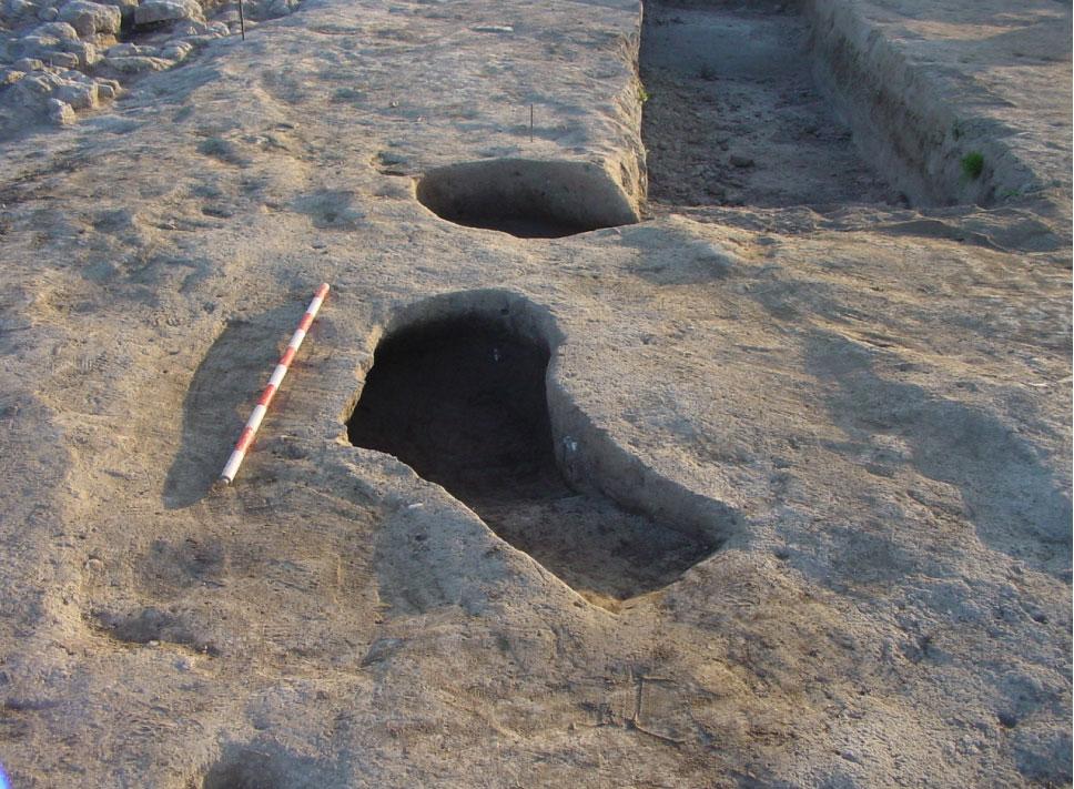 Imagen estructuras excavadas en el terreno de El Baldío