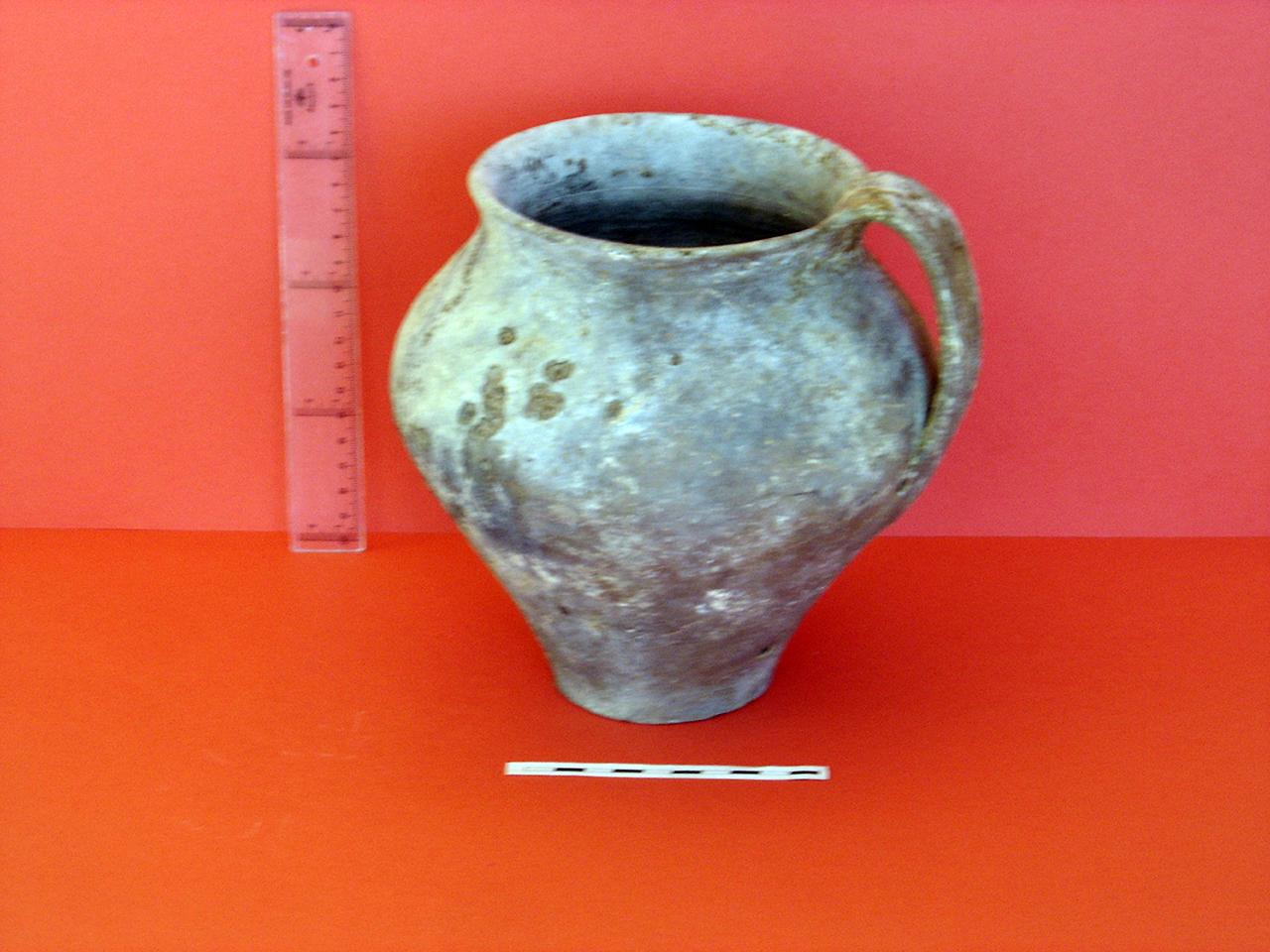 Imagen de una olla encontrada en la calle Santiago 5