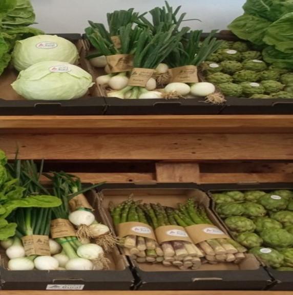 Productos en expositores Madrid Rural