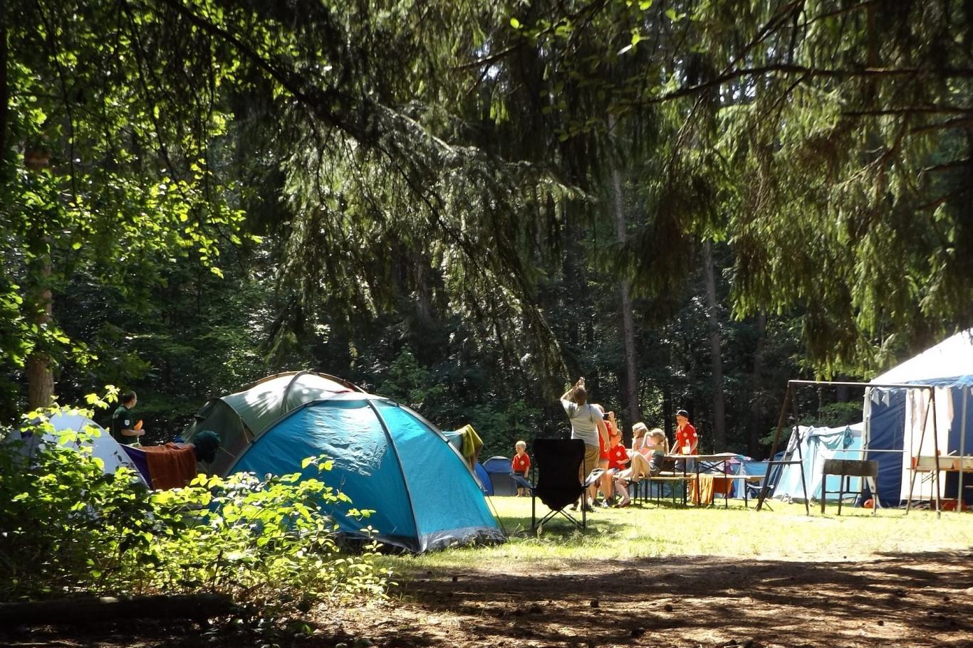 camping con gente