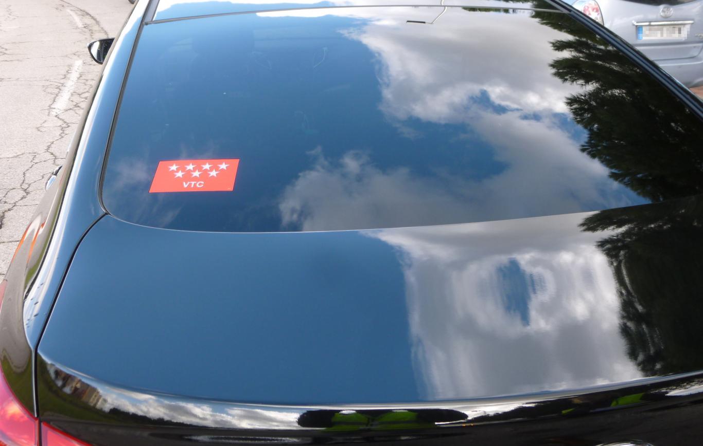 Coche con indicativo VTC