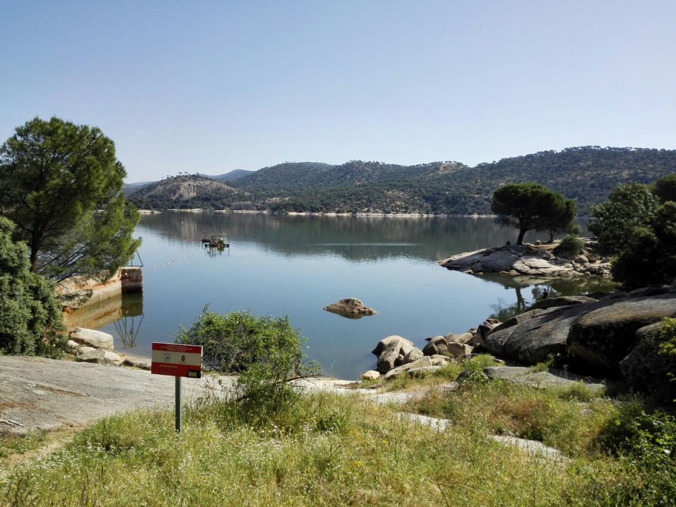 Pantano de San Juan - El Muro Imagen de la Zona de baño de El Muro en el Pantano de San Juan