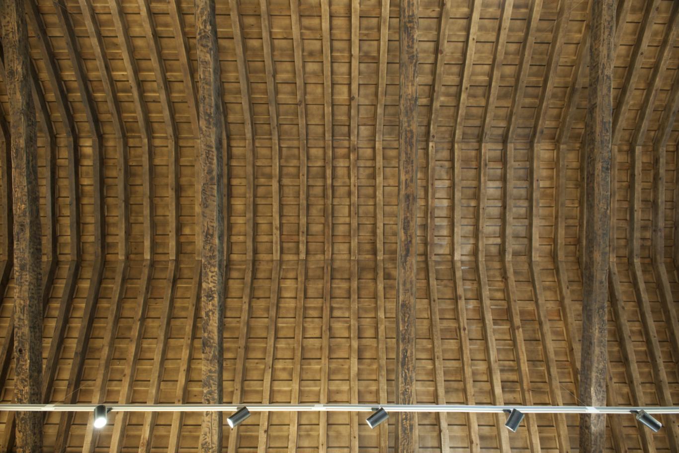 Artesonado de la  iglesia parroquial de Santo Domingo de Silos en Prádena del Rincón (Madrid).  Iglesia parroquial de Santo Domingo de Silos