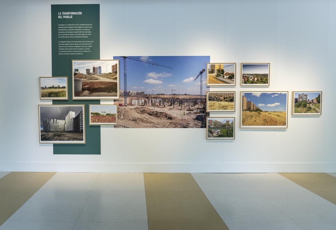 Algunas fotografías expuestas de la sección Transformación del paisaje de la muestra Vistas Paisajes urbanos de la Comunidad de Madrid