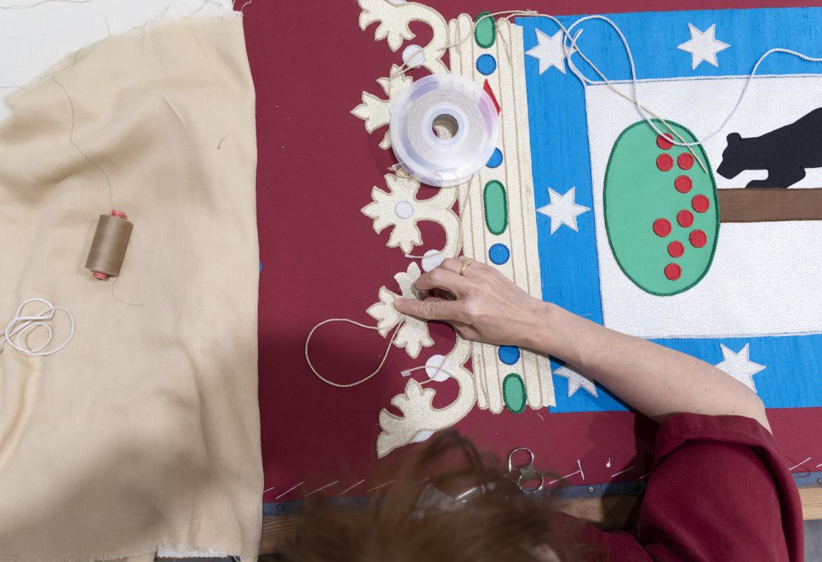 Realización de un tapiz en la Real Fábrica de Tapices  la Real Fábrica de Tapices