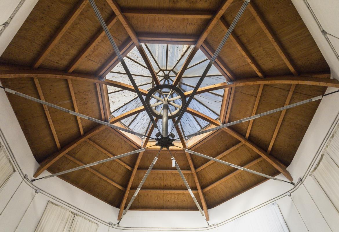 IES Cervantes. Miguel Ángel Camón Interior del Instituto Enseñanza Secundaria Cervantes, detalle de la cubierta