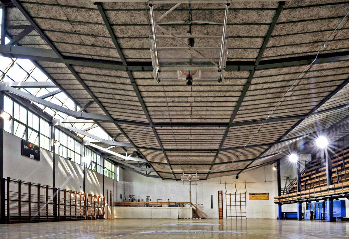 Interior del gimnasio del Colegio Maravillas Gimnasio del Colegio Maravillas