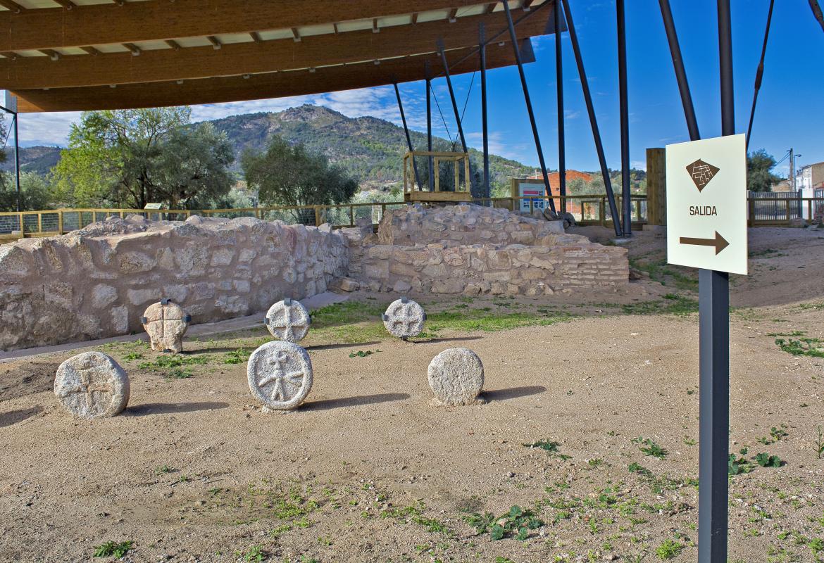 Yacimiento La Mezquita, Cadalso de los Vidrios