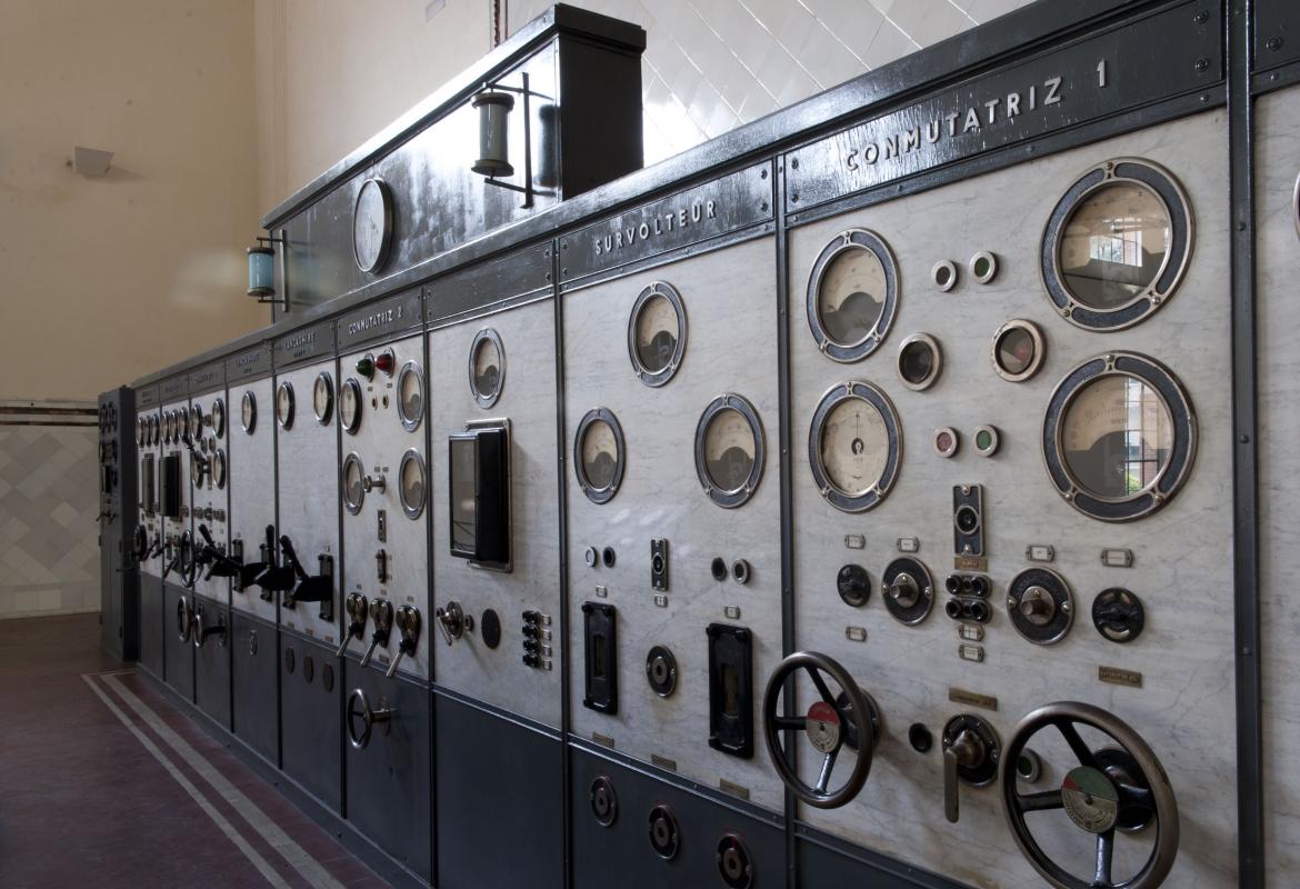 Cuadro de mandos de la Antigua Central Eléctrica de Pacífico, en Madrid La Antigua Central Eléctrica de Pacífico, en Madrid