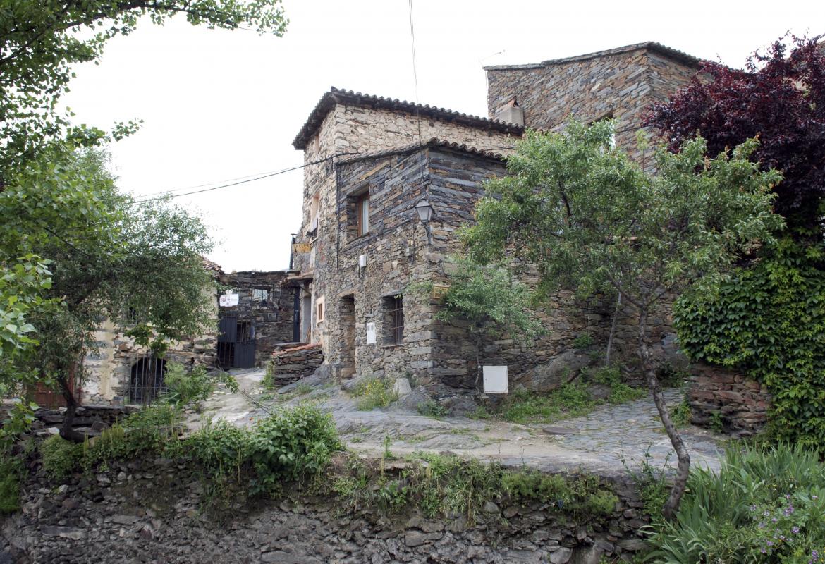 Casa perteneciente al Conjunto Histórico de Patones de Arriba, en el municipio de Patones Conjunto Histórico de Patones de Arriba