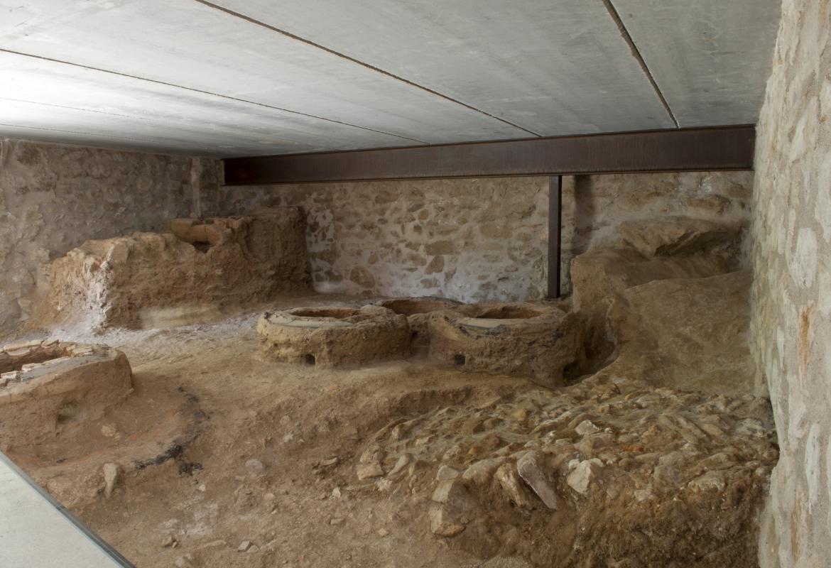 Hornos de la iglesia parroquial de Santo Domingo de Silos en Prádena del Rincón  La iglesia parroquial de Santo Domingo de Silos en Prádena del Rincón