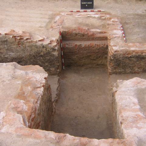 Imagen de detalle bodega en la excavación en la calle Santiago 5