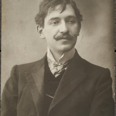 Enrique Gómez Carrillo