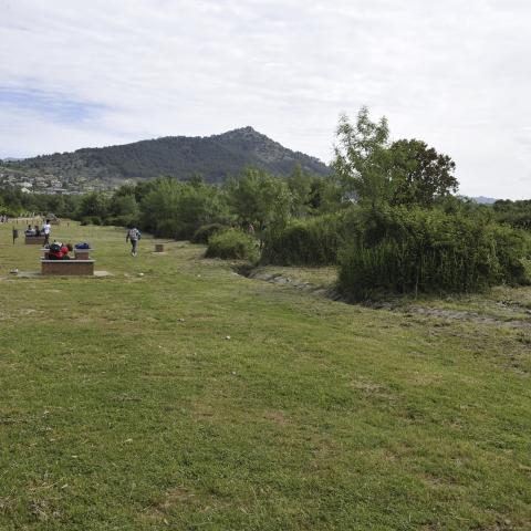 Ruta Buitrago de Sieteiglesias y Buitrago imagen de una explanada