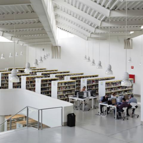 Biblioteca Luis Rosales (Carabanchel)