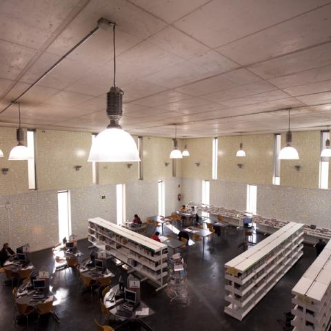 Biblioteca José Hierro